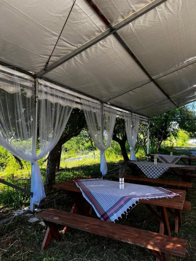 Вилла Glamping Lovcen Njegusi Экстерьер фото